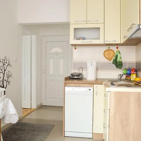Riverside Gem Apartman *