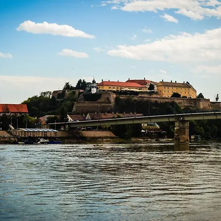 Riverside Gem Apartment *