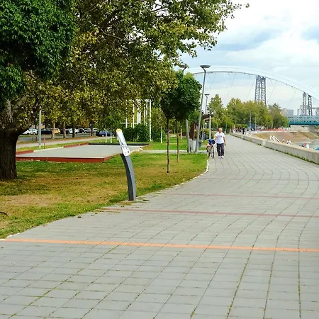Riverside Gem Apartman *