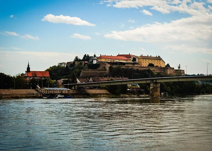 Riverside Gem Apartament *